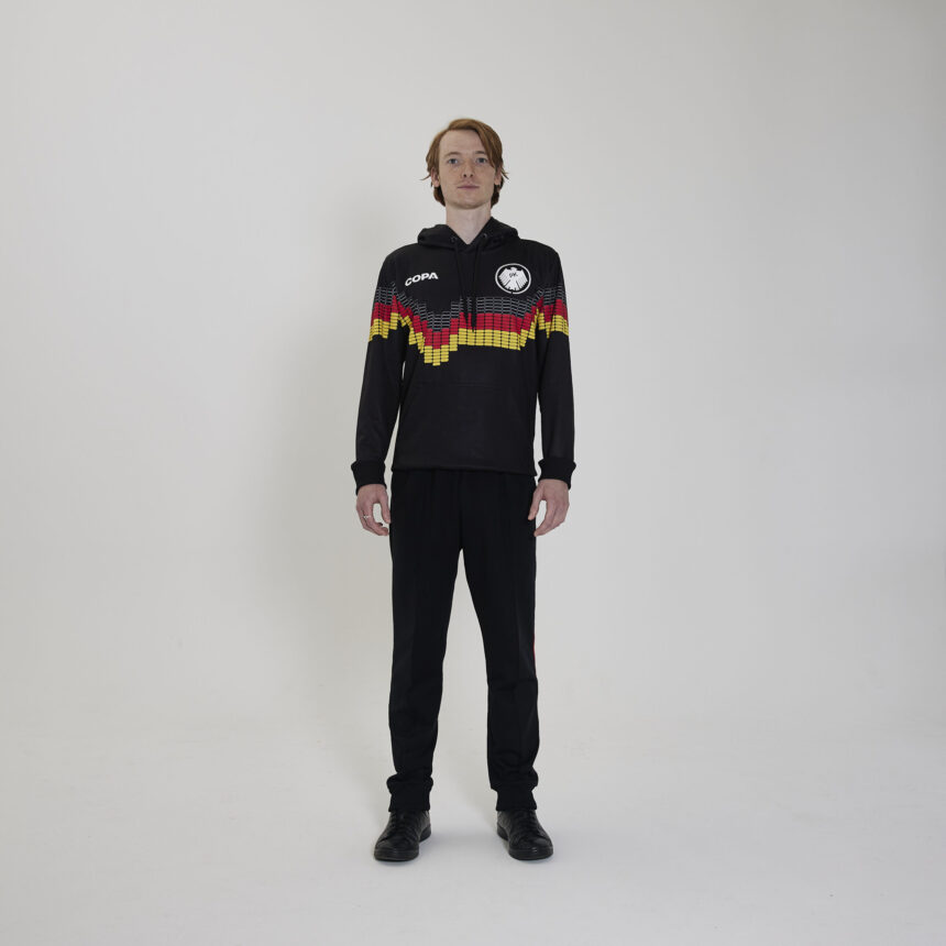 Premium PKxCOPA Tracksuit Schwarz - Hoodie und Hose – Bild 2